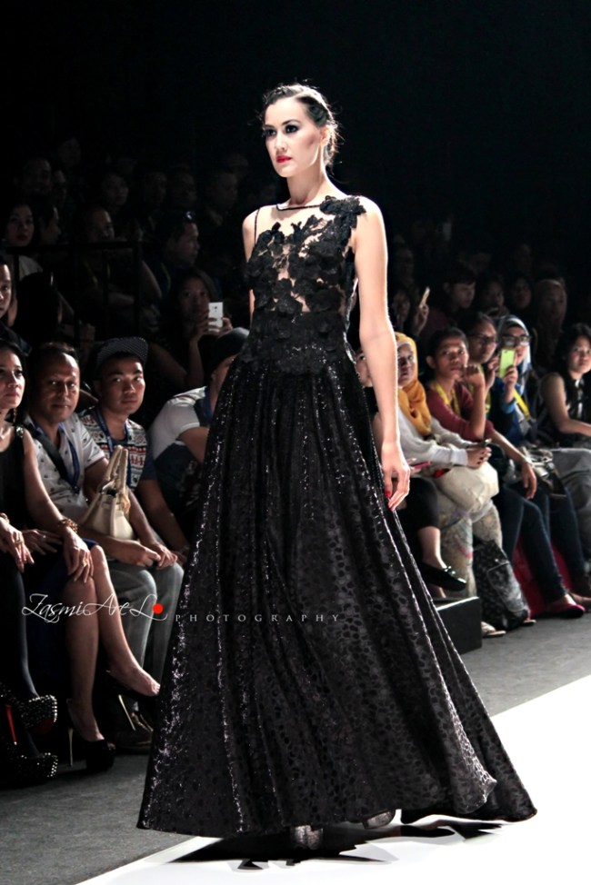 Zasmi Arel_Jakarta Fashion Week_003